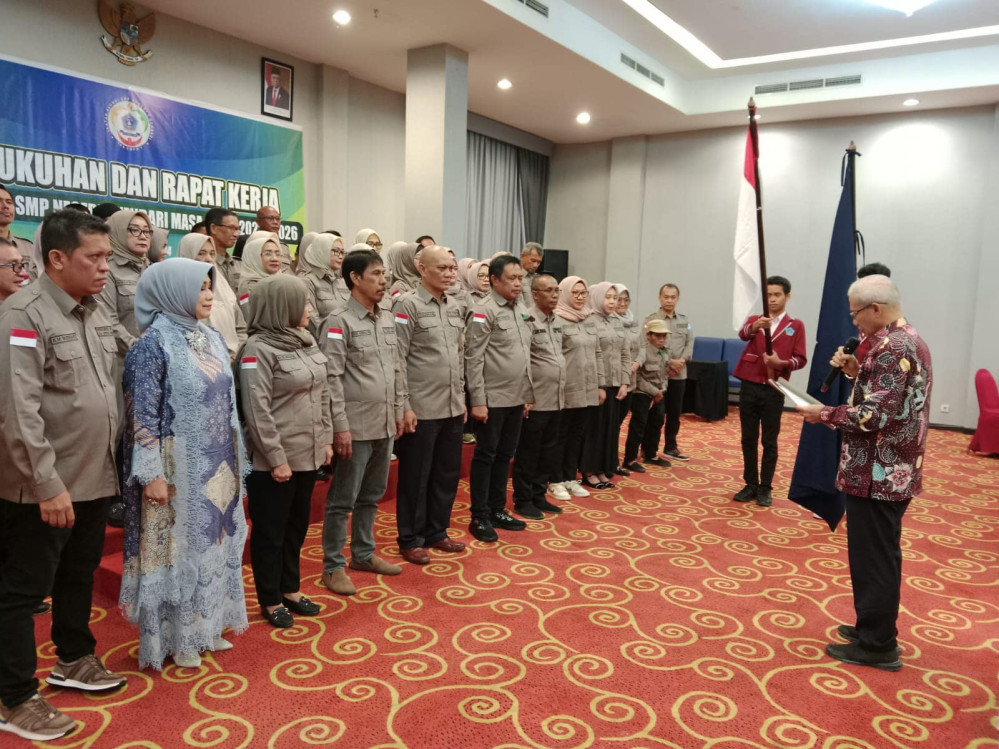 Pahri Yamsul Kembali Dikukuhkan Jadi Katua IKA Spensa Kendari